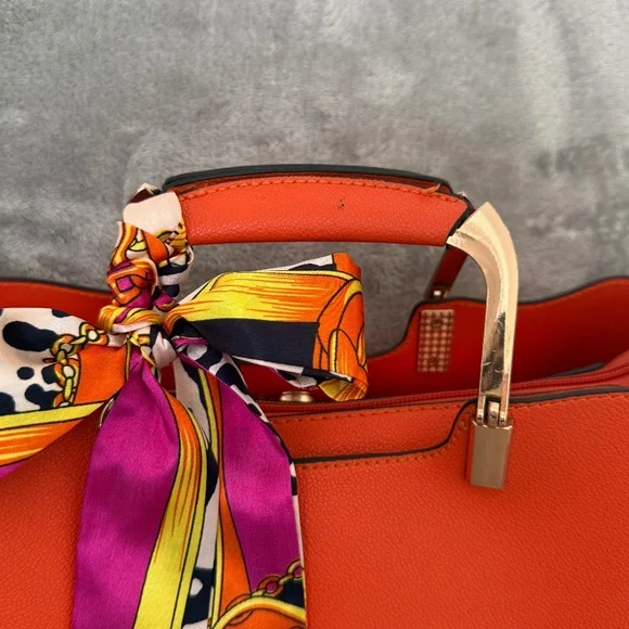 🧡GUC Orange Structured Handbag 🧡 - Picture 11 of 13